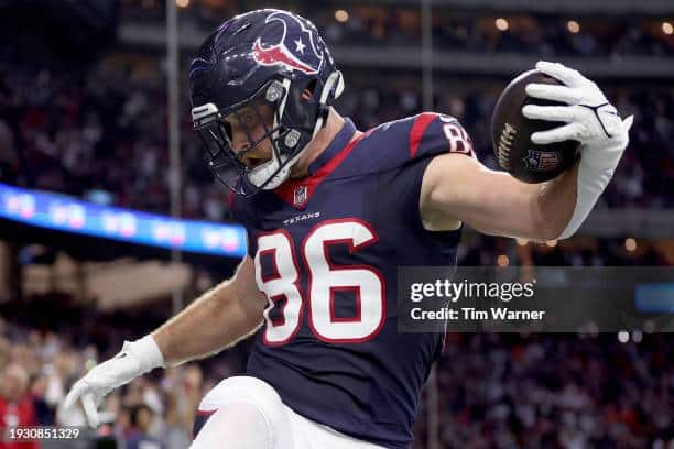 Tight Ends like Texans Dalton Schulz can provide great value in dfs