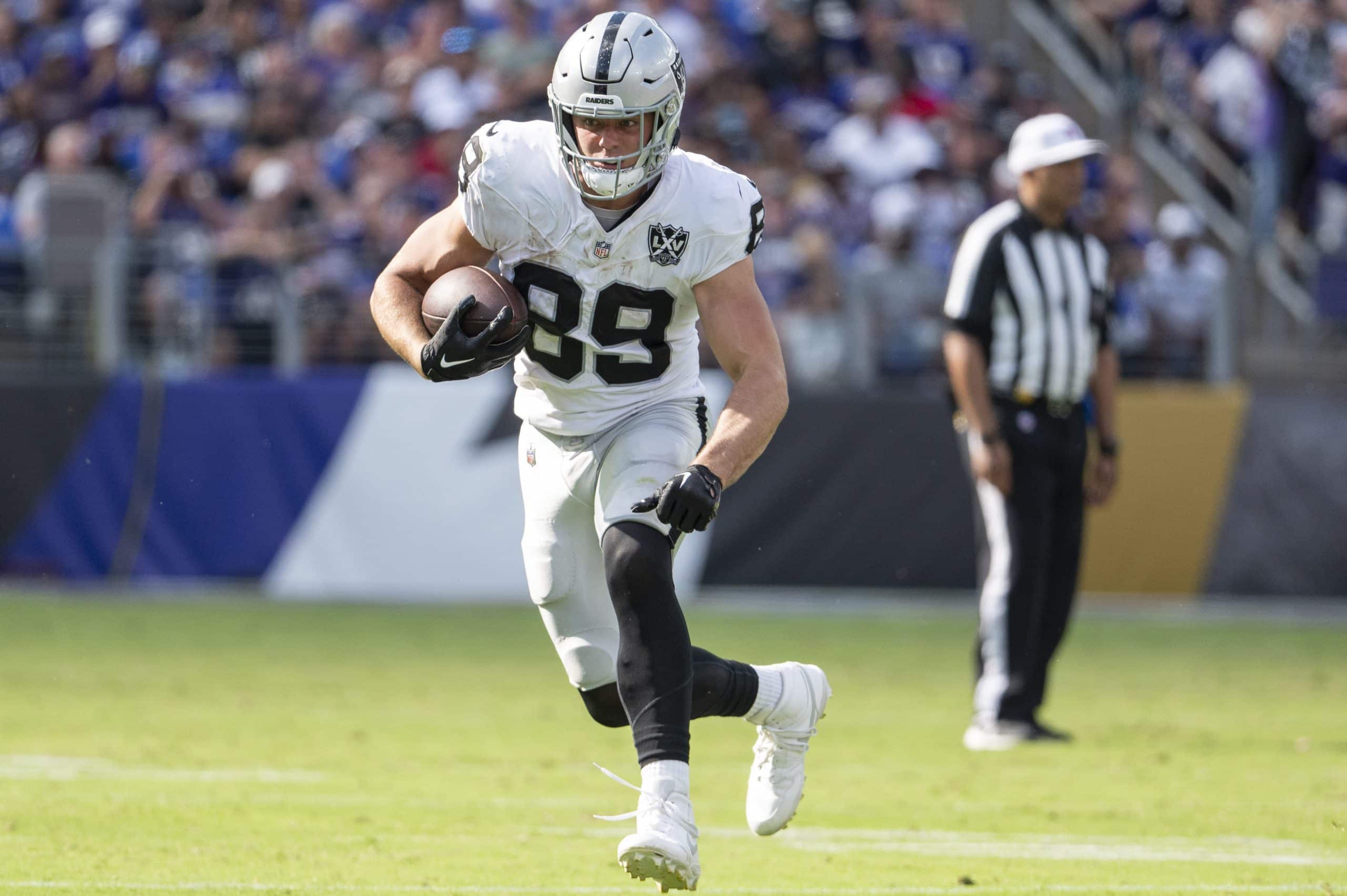 Raiders TE Brock Bowers steelers