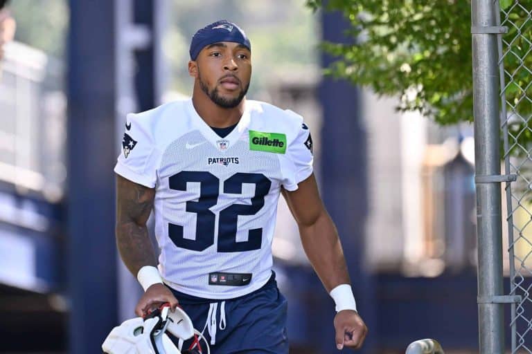 TreVeyon Henderson new england patriots
