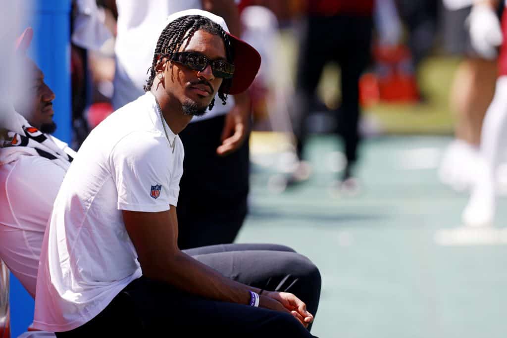 Jayden Daniels week 8 injuries