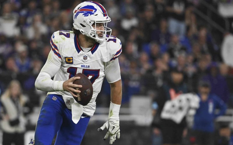 Buffalo Bills QB Josh Allen titans dfs patriots