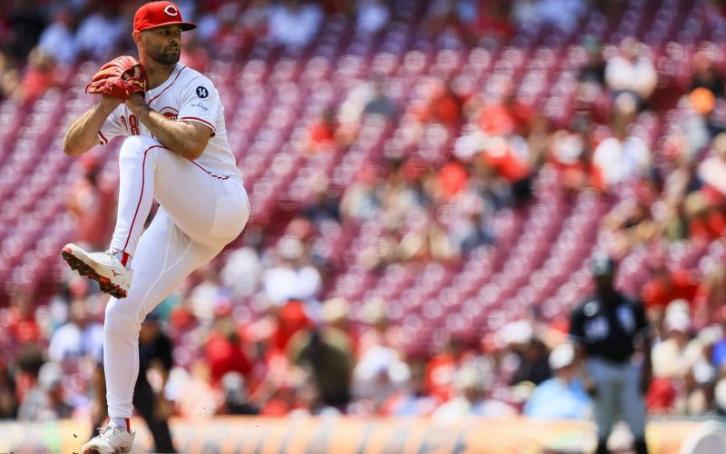 May 15, 2025; Cincinnati, Ohio, USA; Cincinnati Reds starting pitcher Nick Martinez (28) pitches against the Chicago White Sox in the first inning at Great American Ball Park. Mandatory Credit: Katie Stratman-Imagn Images