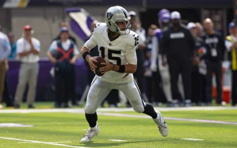 MINNEAPOLIS, MN - AUGUST 10: Las Vegas Raiders quarterback Gardner Minshew (15) looks to pass during the NFL preseason game between the Las Vegas Raiders and the Minnesota Vikings on August 10, 2024, at U.S. Bank Stadium in Minneapolis, MN. (Photo by Bailey Hillesheim/Icon Sportswire via Getty Images)